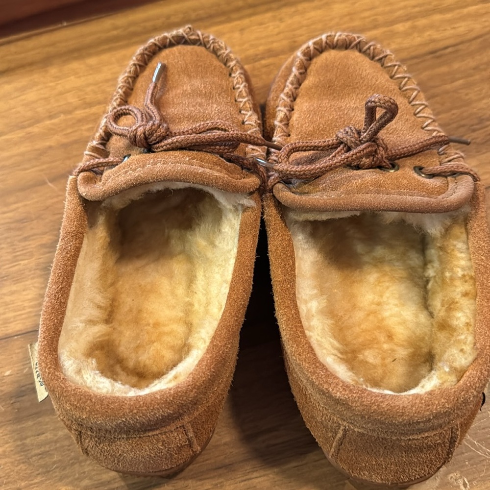 RJ’S Fozzies Kids Suede Moccasins. Size 1 - Picture 3 of 8